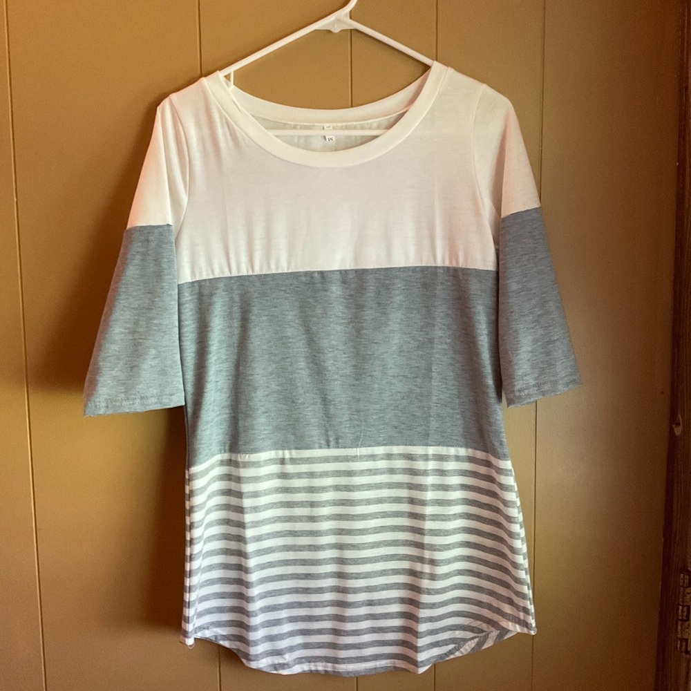 NWOT half sleeve top - lace stripe on back